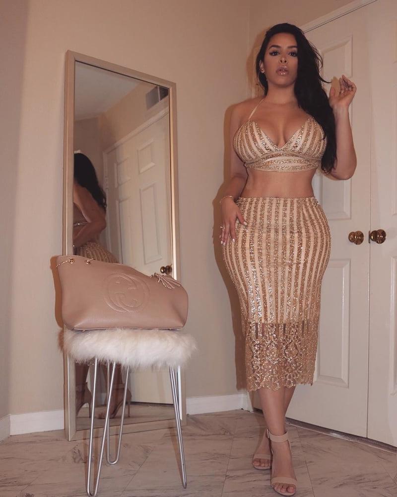 25P Fiorella Hot Dominican Thick Babe Slut
