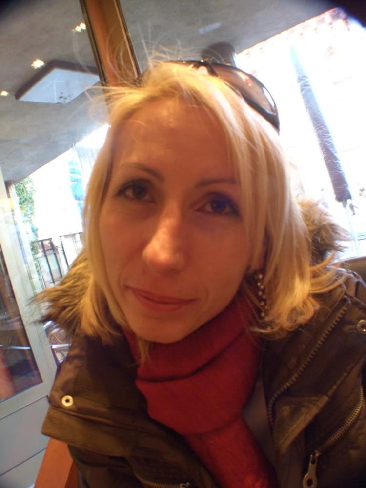 19P My friend Gloria in Frankfurt Germany