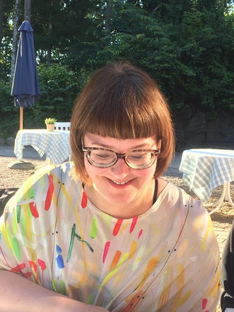 20P Hot girl from a cold country