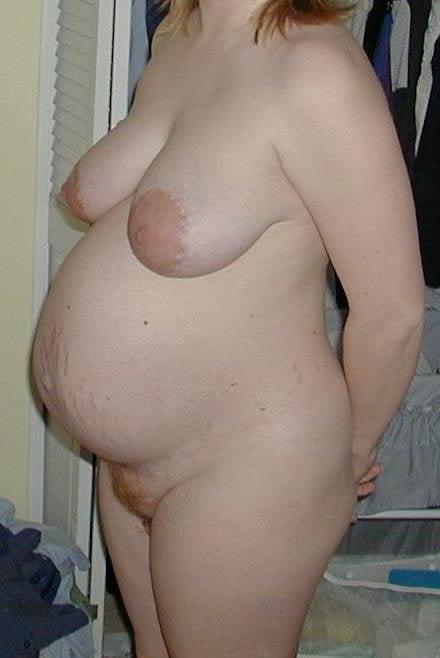 25P Moms belly worship