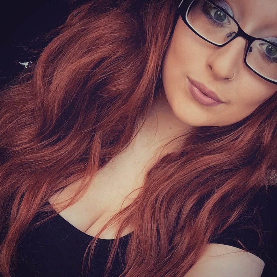 25P Nice Ginger show us a bit