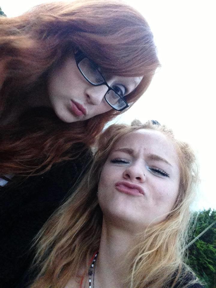 25P Nice Ginger show us a bit