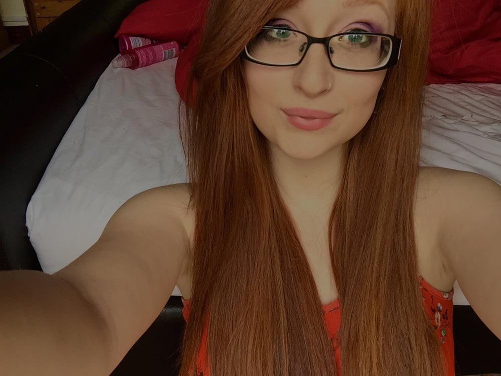 25P Nice Ginger show us a bit