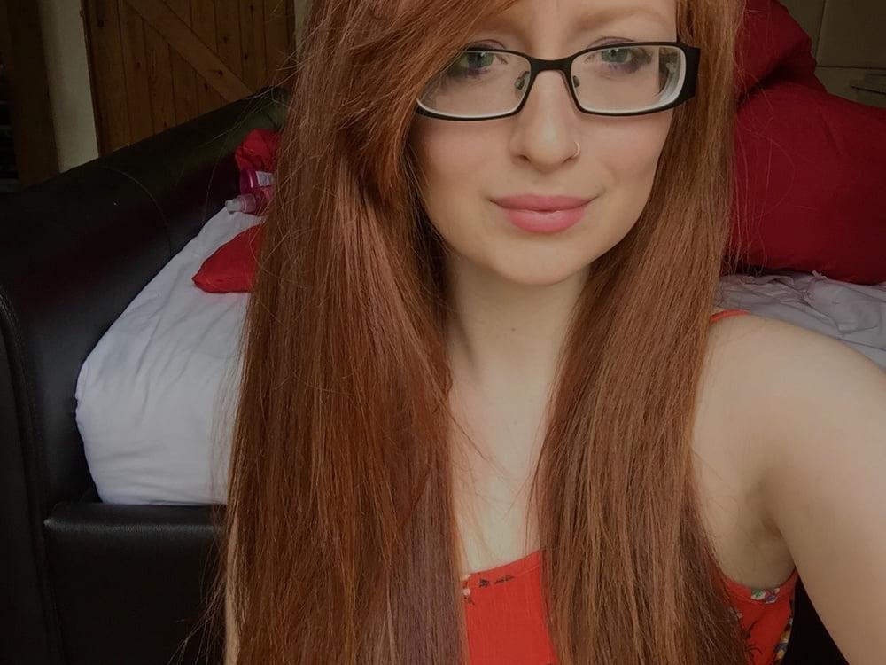 25P Nice Ginger show us a bit