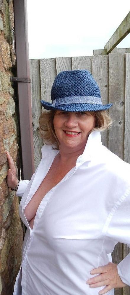 25P Mature Cougar 78