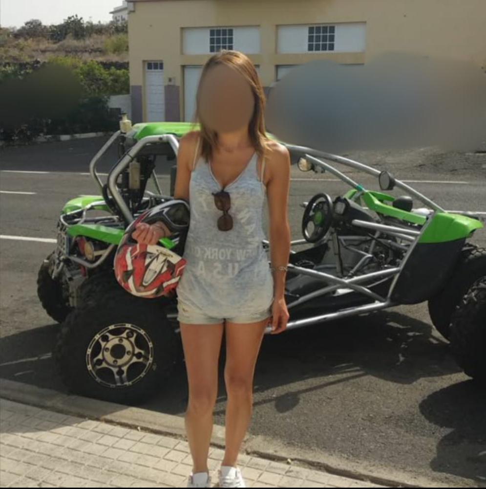 12P Skinny gf &amp; friends