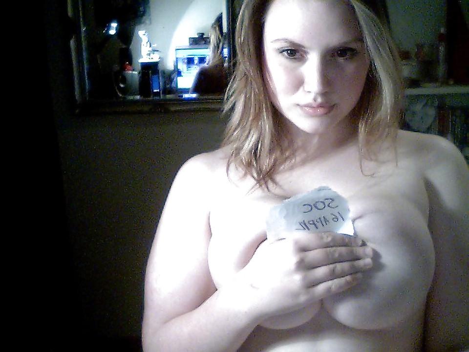 25P Busty Cam Plumper From SmutDates.com
