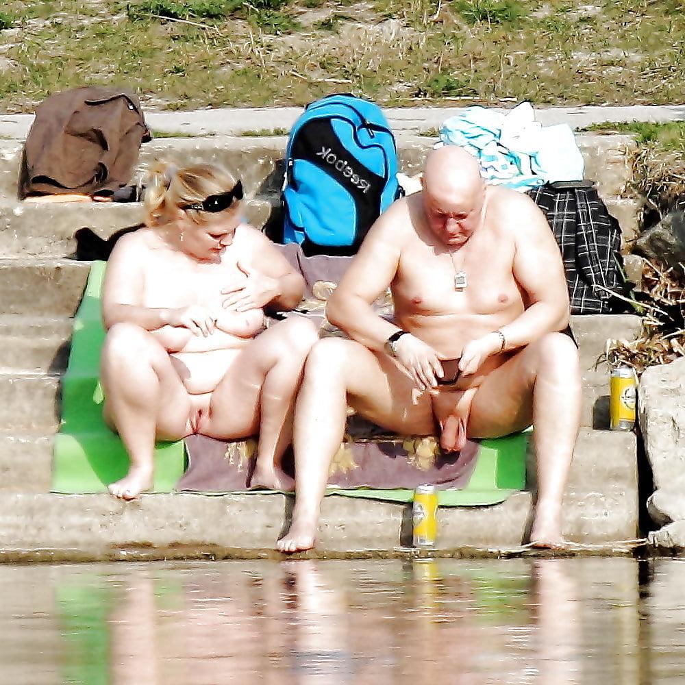 25P Couple Outdoors 29
