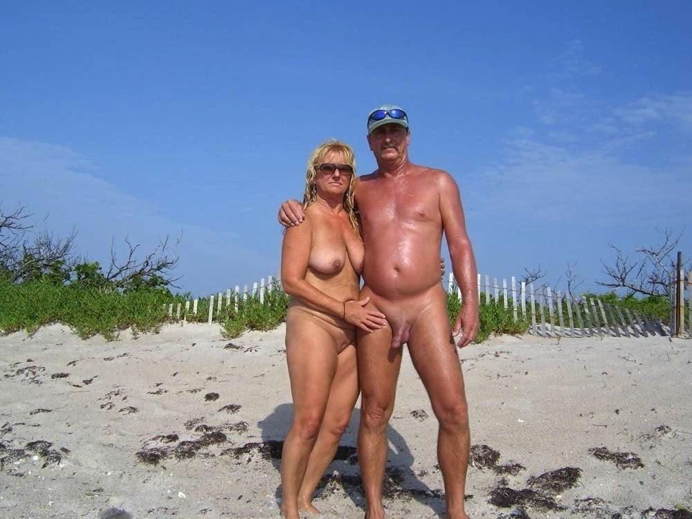 25P Couple Outdoors 29
