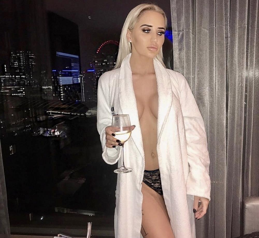 25P Hotel Whores 309 by JH