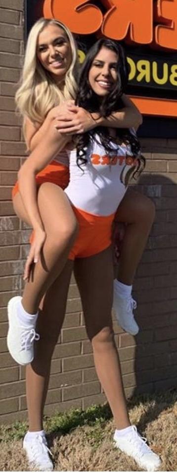 25P Hooters Hotties pt.4
