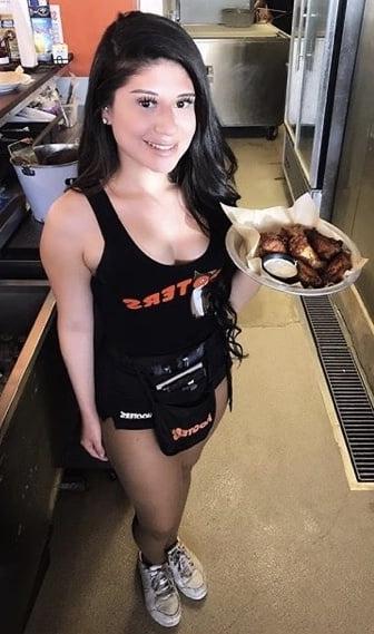 25P Hooters Hotties pt.2