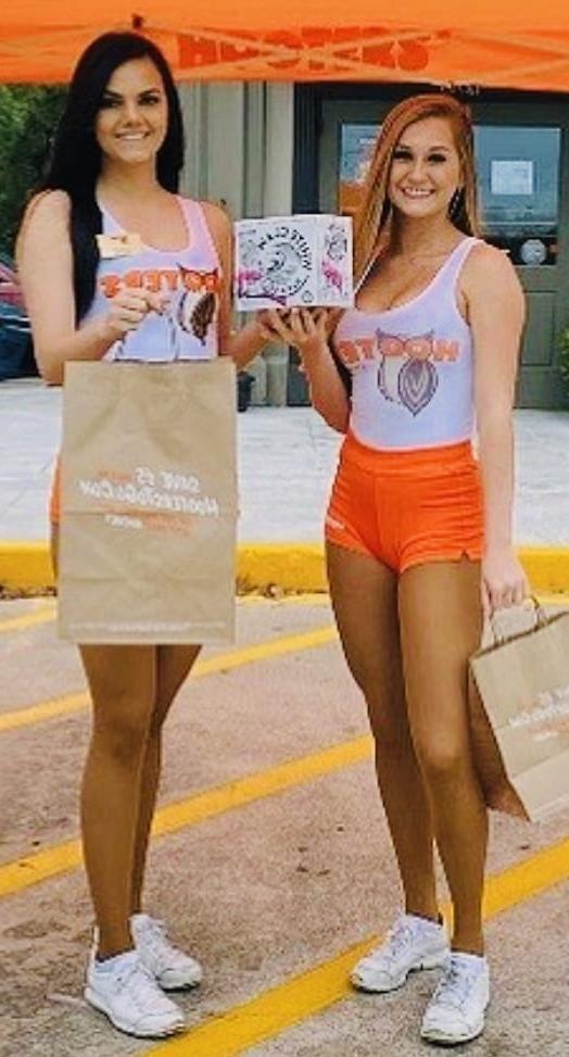 25P Hooters Hotties pt.2