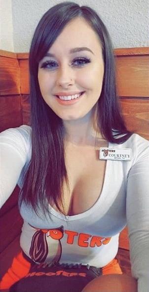 25P Hooters Hotties pt.2