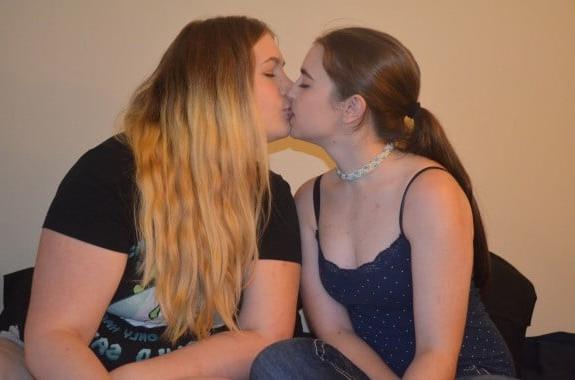 25P A Couple of Nerdy Girls
