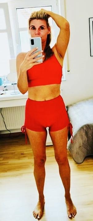 25P Cougar Town- Judy Dee