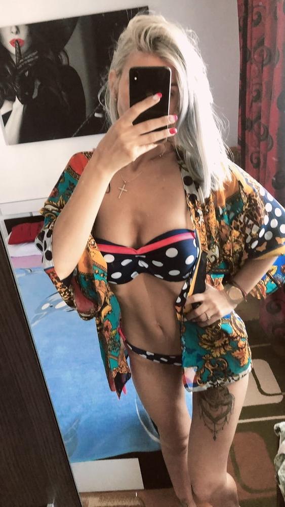 6P Live now on Cam for my Squirt