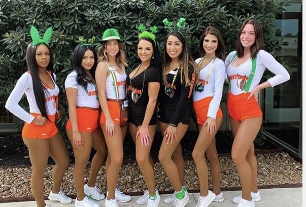 25P Hooters Hotties pt.3