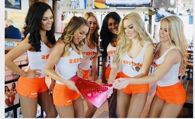 25P Hooters Hotties pt.3