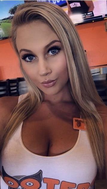 25P Hooters Hotties pt.3