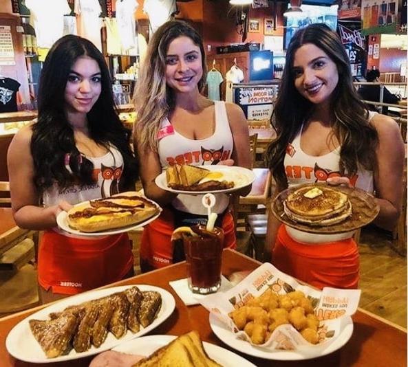 25P Hooters Hotties pt.3