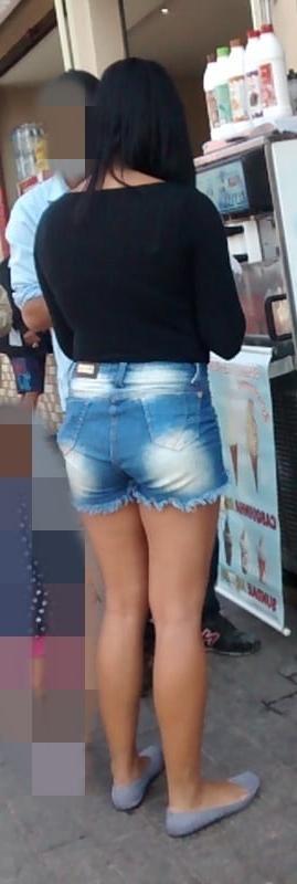 24P Moreninha Gostosa de Shorts jeeans