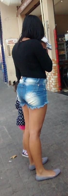 24P Moreninha Gostosa de Shorts jeeans