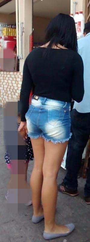 24P Moreninha Gostosa de Shorts jeeans