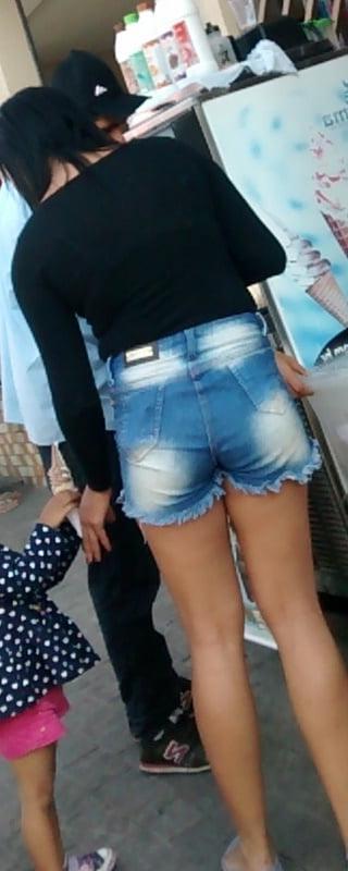 24P Moreninha Gostosa de Shorts jeeans