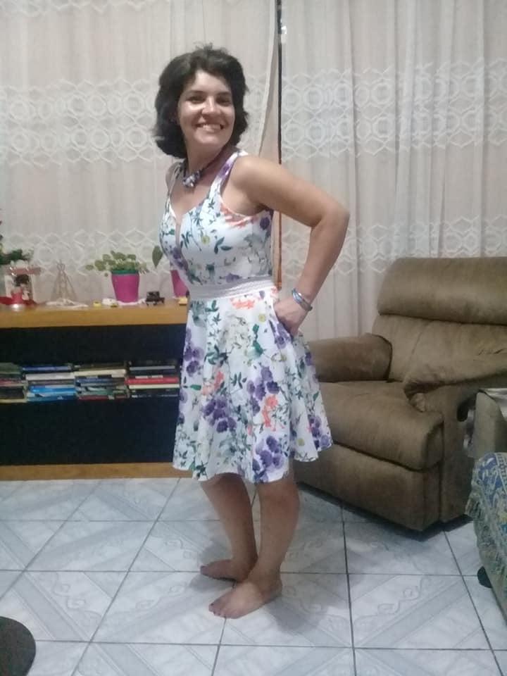 22P Housewife (Latin milf )