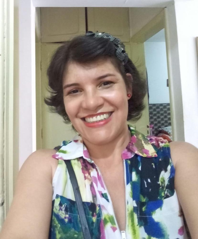22P Housewife (Latin milf )