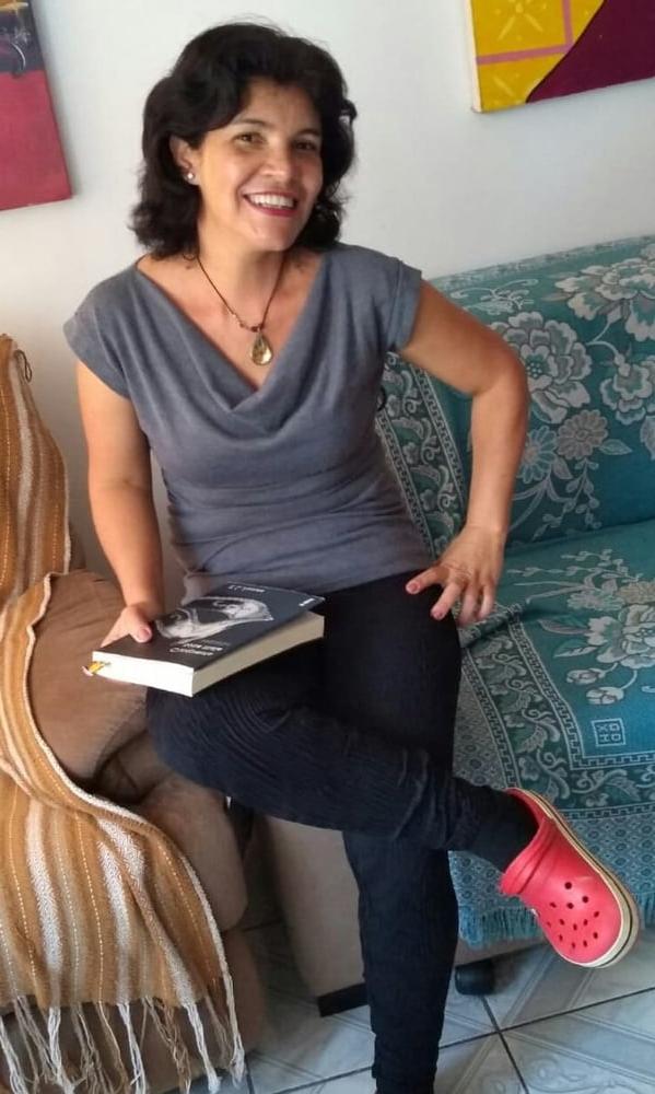 22P Housewife (Latin milf )