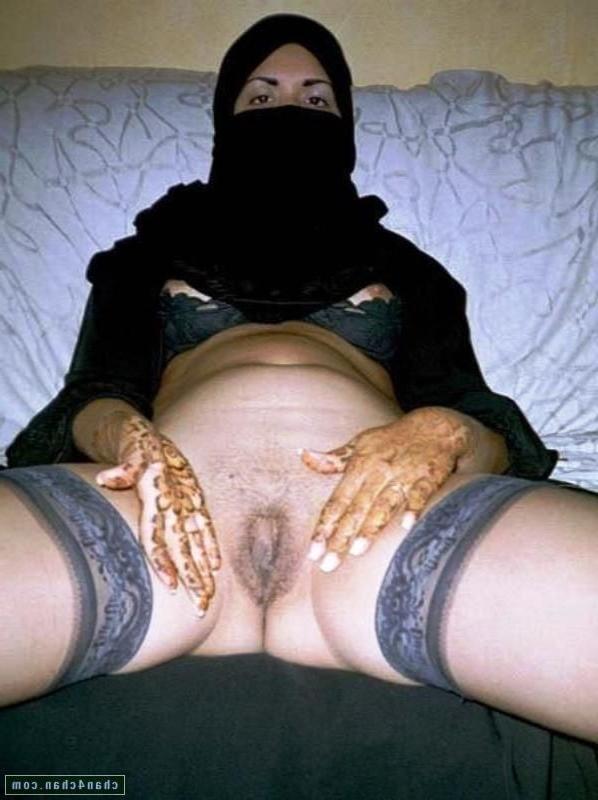 20P Genuine wife or girl friend hot pussy spread share your pics