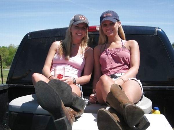 25P Country hotties.