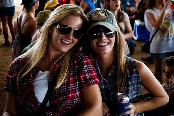 25P Country hotties.