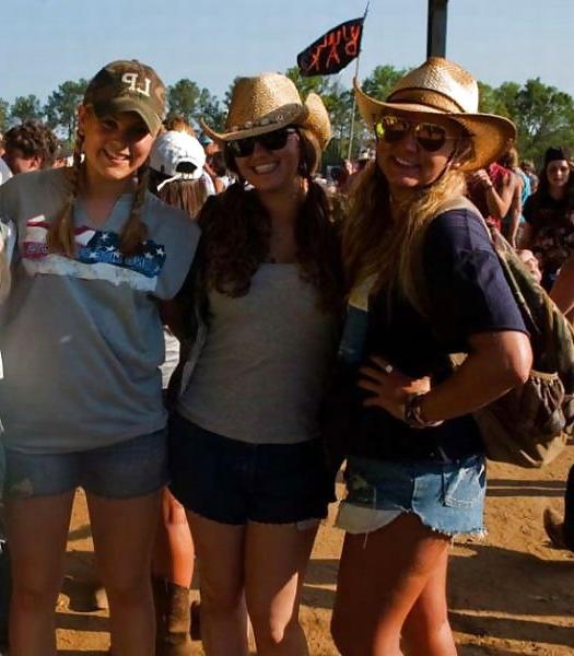 25P Country hotties.