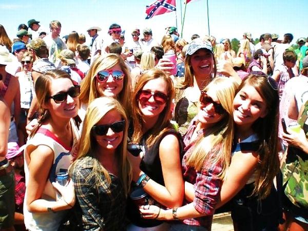 25P Country hotties.
