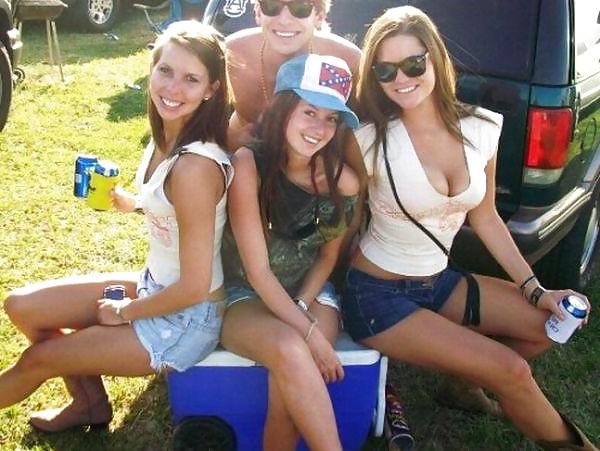 25P Country hotties.