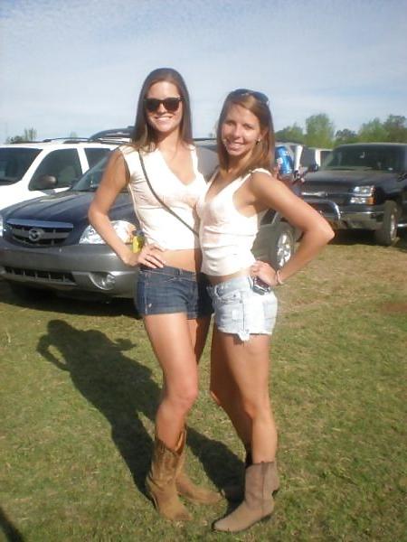 25P Country hotties.