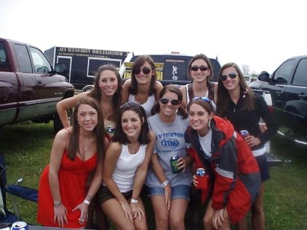 25P Country hotties.
