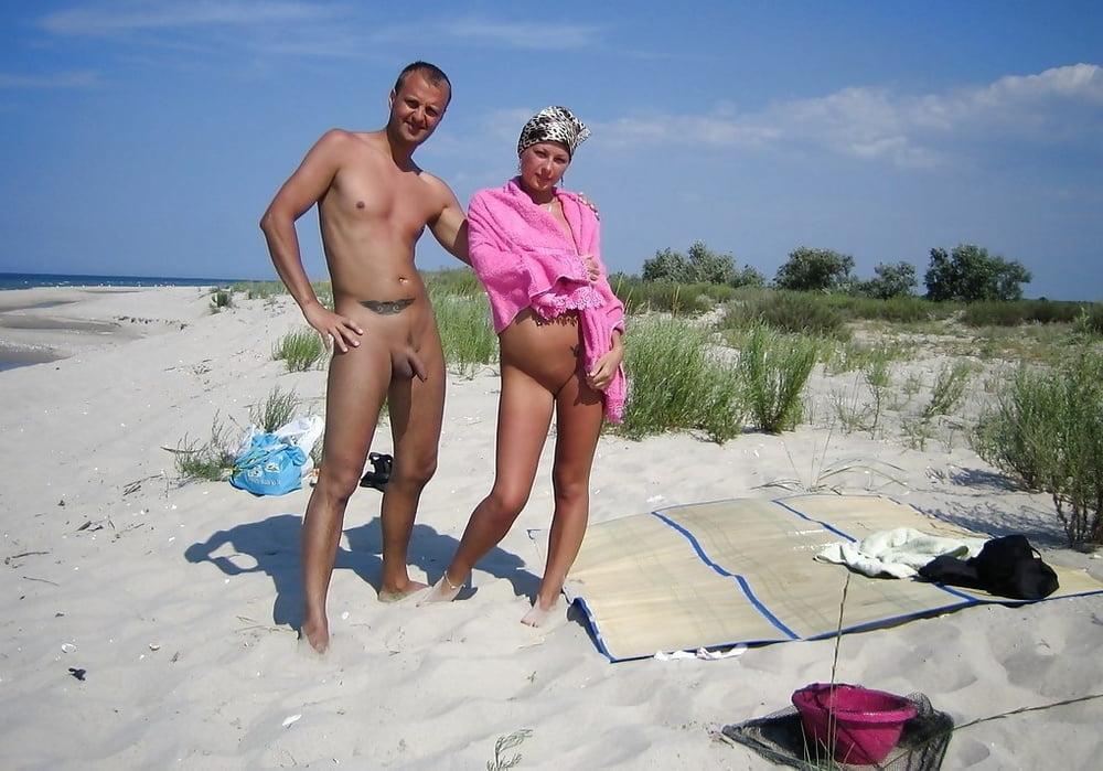 25P Couple Outdoors 28