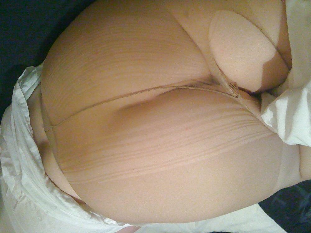 15P The wife tights