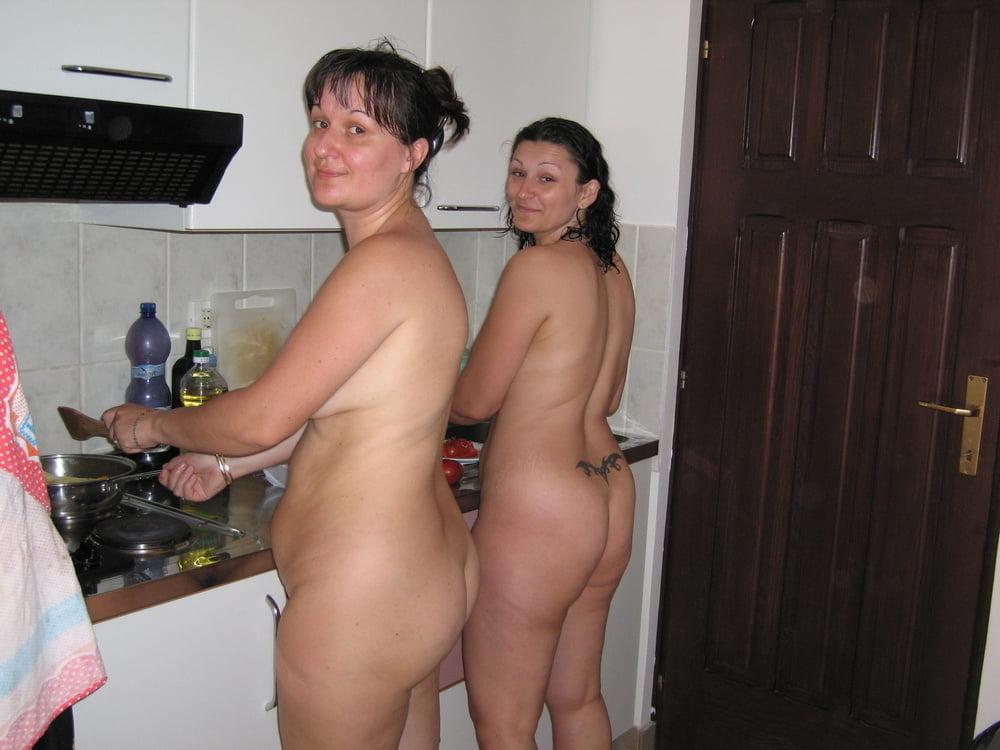 25P Nudist Couple Naked on Holiday