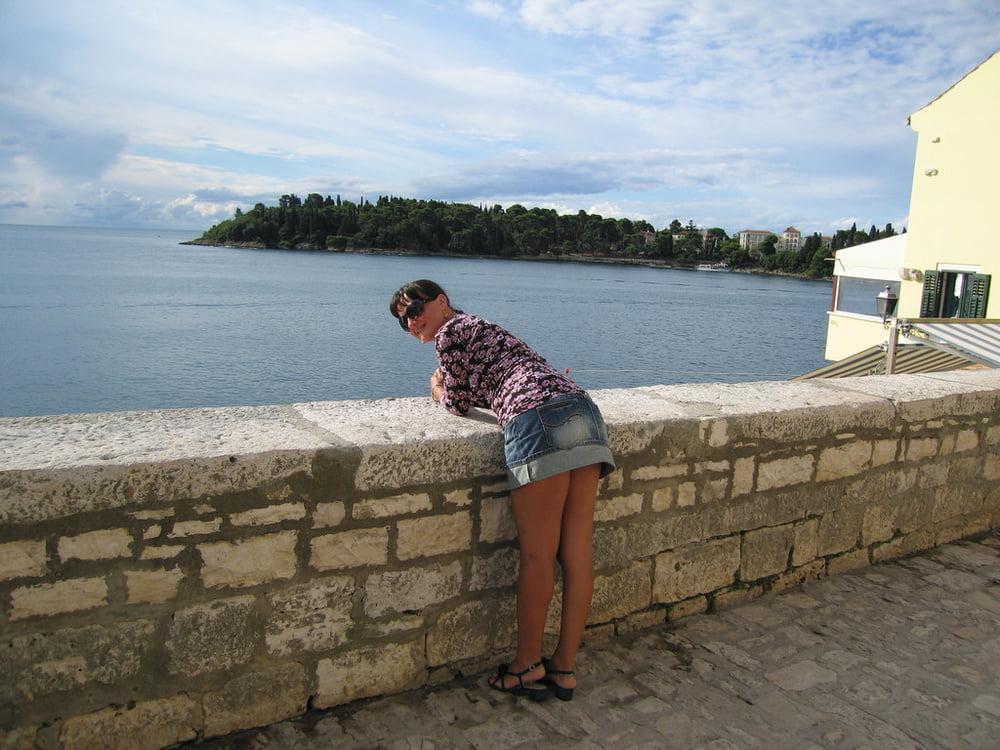 25P Nudist Couple Naked on Holiday