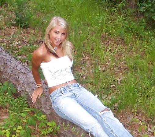 25P Teens cameltoe