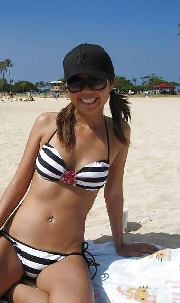 25P Teens cameltoe