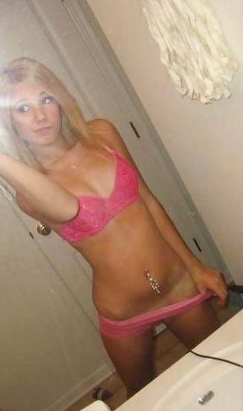 25P Teens cameltoe