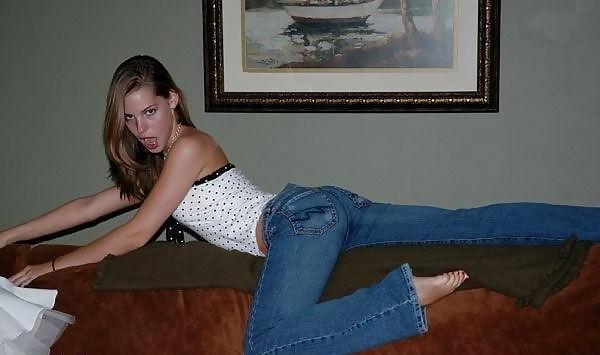 25P Teens cameltoe