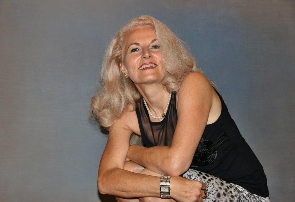 25P Austrian Mature Maria Unterkofler