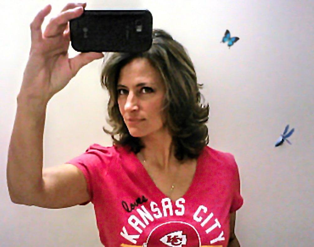 19P Exposed - Mom's Hot Selfies
